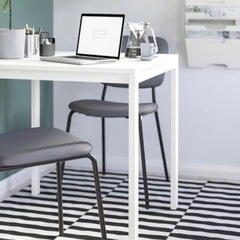 IKEA イケア ダイニングテーブル 正方形の画像