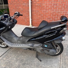 【YAMAHA マジェスティ125FI】　コマジェ　小型大人気 原付2種ブラックの画像