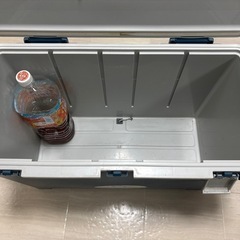 【中古】クーラーボックスの画像