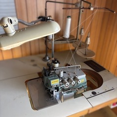 HITACHI pegasus 工業用オーバーロックミシンの画像