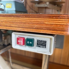 HITACHI pegasus 工業用オーバーロックミシンの画像