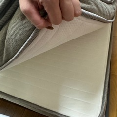 クイーンサイズマットレス【フレーム付き】の画像