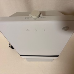 山善　セラミックファンヒーター 1200W 人感センサー付の画像