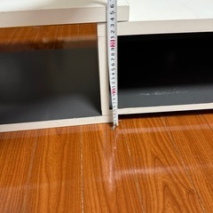 テレビボードの画像