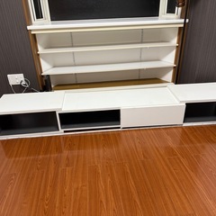 テレビボードの画像