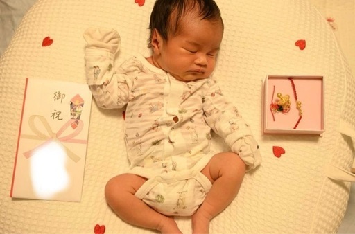 ROTOTO Bebe 授乳クッション　カバー付き(取りに来られる方は優先)