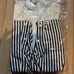 袴ロンパースの画像