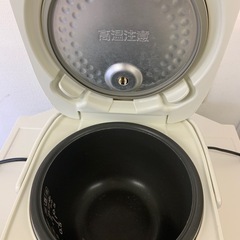 炊飯器の画像
