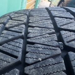 【美品】タイヤブリヂストン ブリザック　スタッドレスタイヤの画像