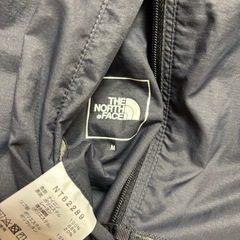 THE NORTH FACE リバーシブルテックエアーフーディ　NT62289の画像