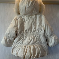 【mezzo piano】ホワイトダウンコート フード付き　100cmの画像