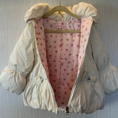 【mezzo piano】ホワイトダウンコート フード付き　100cmの画像