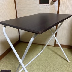 折りたたみ　テーブルの画像