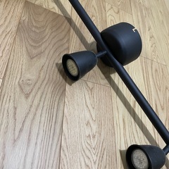 IKEA(イケア) ライト　スクルプ　調色調光リモコン付きの画像