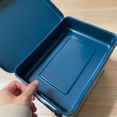 救急箱 おしゃれ 通販 かわいい 薬箱 クスリ箱 小 スチール 収納ボックス フタ付き 蓋つき 蓋付き 内皿付き 2段 仕切り付き 裁縫箱 道具箱 工具箱 アビデ HO-501 フェール ファーストエイドボックス Sサイズの画像