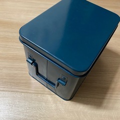 救急箱 おしゃれ 通販 かわいい 薬箱 クスリ箱 小 スチール 収納ボックス フタ付き 蓋つき 蓋付き 内皿付き 2段 仕切り付き 裁縫箱 道具箱 工具箱 アビデ HO-501 フェール ファーストエイドボックス Sサイズの画像