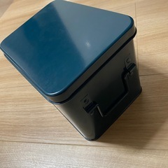 救急箱 おしゃれ 通販 かわいい 薬箱 クスリ箱 小 スチール 収納ボックス フタ付き 蓋つき 蓋付き 内皿付き 2段 仕切り付き 裁縫箱 道具箱 工具箱 アビデ HO-501 フェール ファーストエイドボックス Sサイズの画像