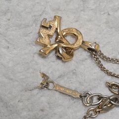 Nina Ricci ニナリッチ ネックレス ヴィンテージ 金銀 りぼん 当時の画像