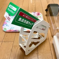 日用品や保存容器等いろいろの画像