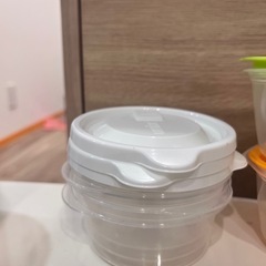 ちっちゃいタッパーの画像