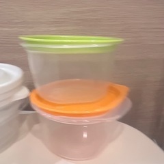 ちっちゃいタッパーの画像