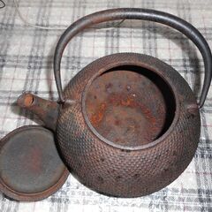 南部鉄瓶　南部池永　と刻印ありの画像