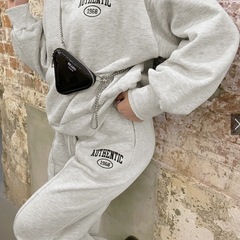 レディース　裏起毛　セットアップ　2組セット　ライトグレー　ネイビーの画像