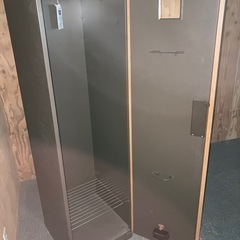 ロッカー1人用・オフィス家具 木目調 「中古品」の画像