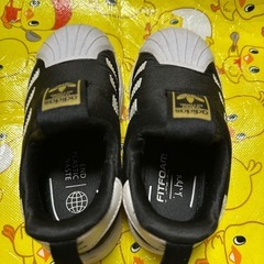 adidas キッズスニーカー　　(13.6cm)の画像