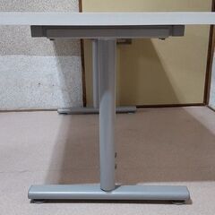 【幅120cm、奥行き60cm、高さ60～88cm】頑丈なデスク【徳島市で手渡し】の画像