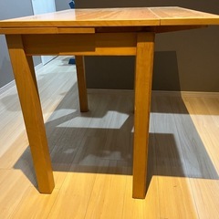 【12/7まで掲載】ダイニングテーブル　伸縮可　の画像