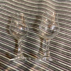 小さめワイングラス 透明 太陽とぶどうのマーク2こ個の画像