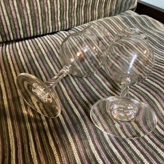 小さめワイングラス 透明 太陽とぶどうのマーク2こ個の画像