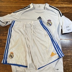 adidas サッカーウエアーの画像