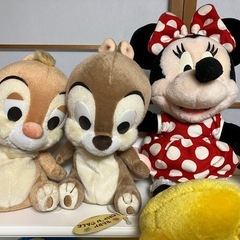 ミニーマウス・チップ・デール・エルモなど （飾り棚）の画像