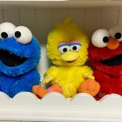 ミニーマウス・チップ・デール・エルモなど （飾り棚）の画像