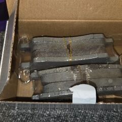 新品未使用ブレーキパッドの画像