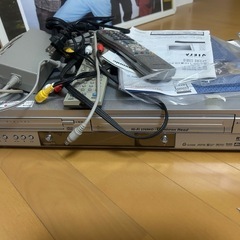 13型テレビ　ビデオ＆DVD一体型チューナーの画像