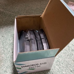 新品ブレーキパッド 1台分 トヨタ エスティマ の画像