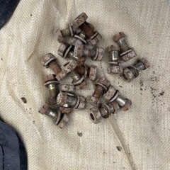 イセキKL781耕運機から外した　ロータリー　用　耕うん　爪　刻印C107R/L 18本　ボルト 付き1セットの画像