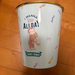 ジョージのゴミ箱の画像