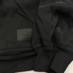 adidasアウターXLサイズ(新品)の画像