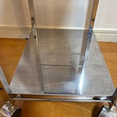 ステンレス製3段スチールラックの画像