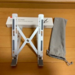 ノートパソコンスタンド  の画像