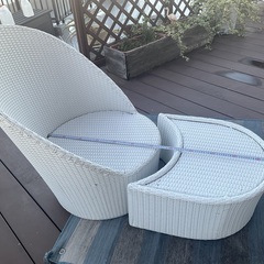 シングルソファー　オットマン　ガーデンチェアー　ガーデンソファー　屋外の画像