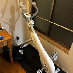 【引取限定／東京都港区】ROOMFITエクササイズバイク※値引き交渉可の画像