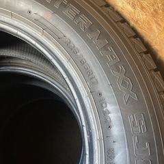 225/65R17 バリ山　スタッドレスタイヤ 4本 DUNLOP WINTER MAXX SJ8 の画像