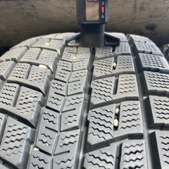 225/65R17 バリ山　スタッドレスタイヤ 4本 DUNLOP WINTER MAXX SJ8 の画像