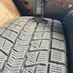 225/65R17 バリ山　スタッドレスタイヤ 4本 DUNLOP WINTER MAXX SJ8 の画像