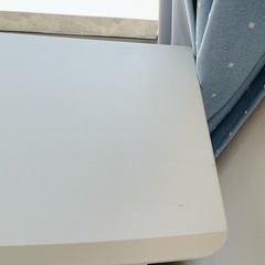 パソコンデスクの画像